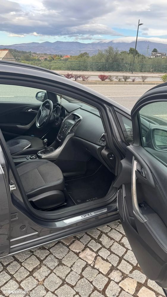 Opel Astra Sports Tourer - 15