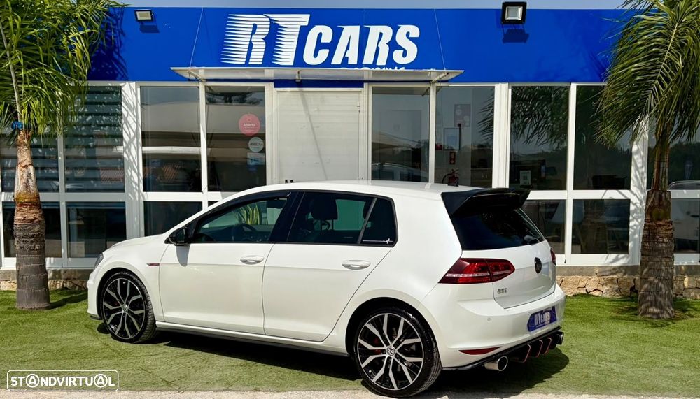 VW Golf GTI BlueMotion - 4