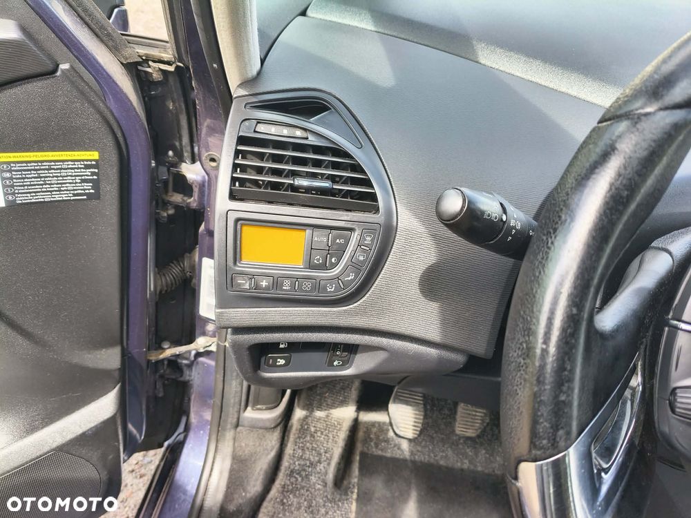 Citroën C4 Picasso 1.6 HDi Equilibre - 9