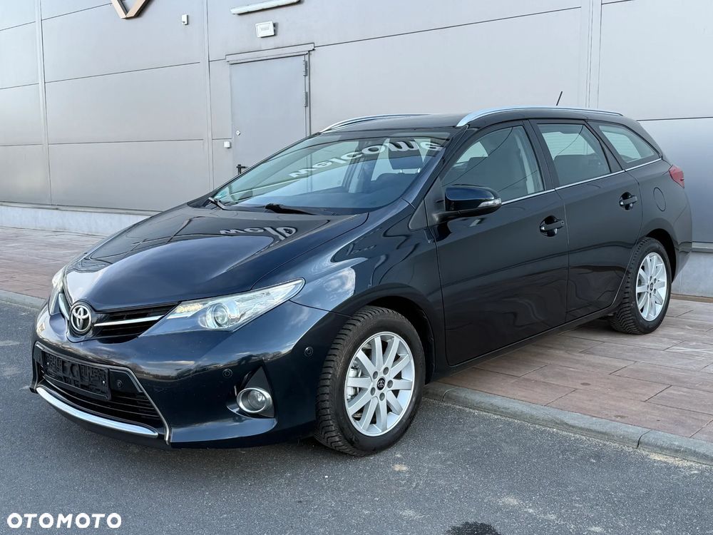 Toyota Auris 1.6 Life+ - 5