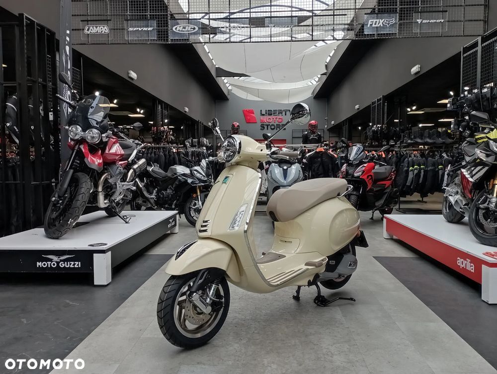 Vespa Primavera - 7