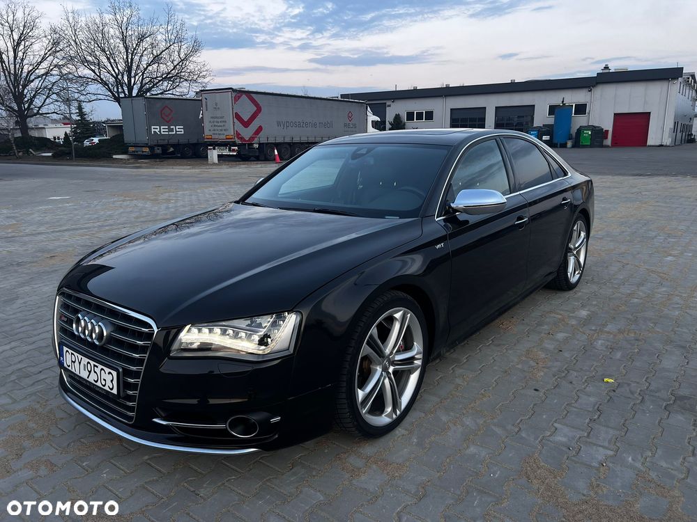 Audi S8 - 1