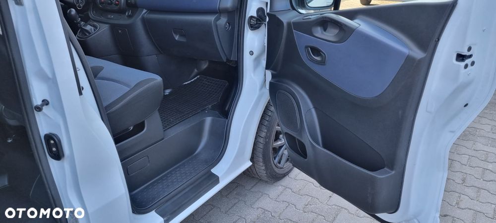 Opel Vivaro - 31