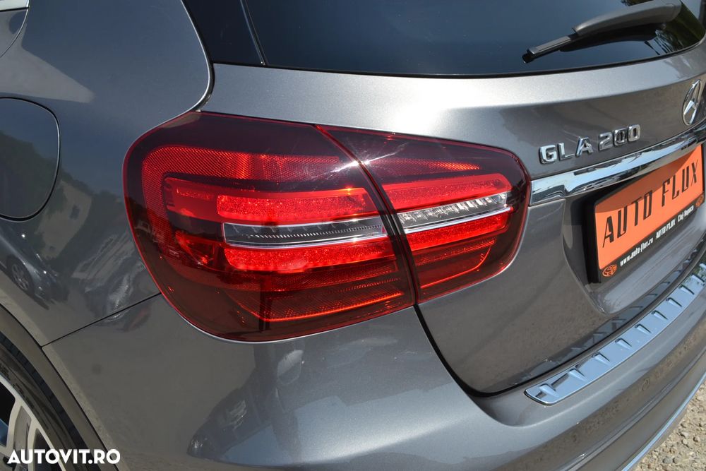 Mercedes-Benz GLA 200 7G-DCT AMG Line - 36
