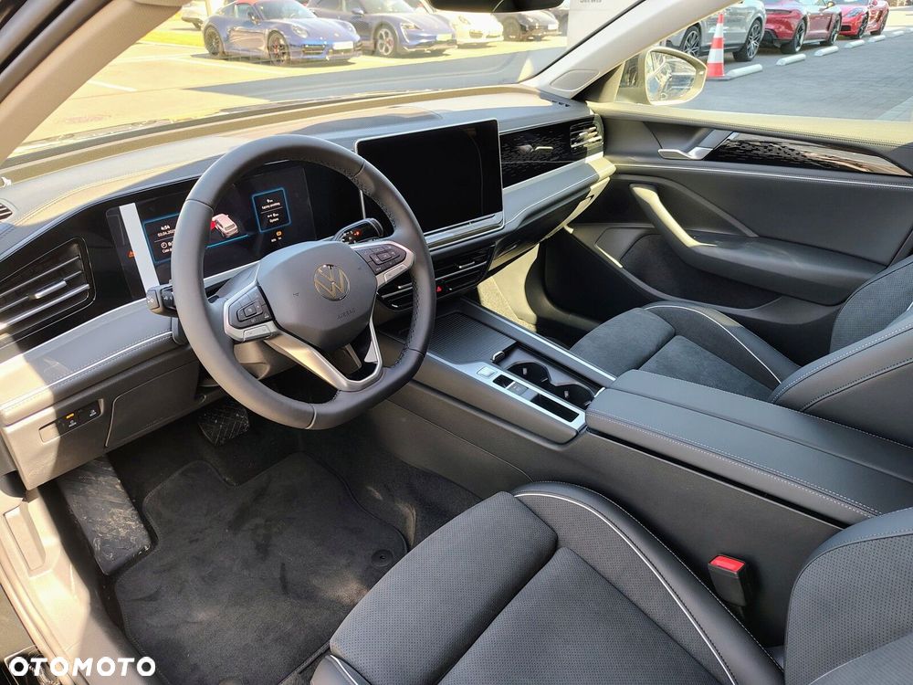 Volkswagen Passat - 10
