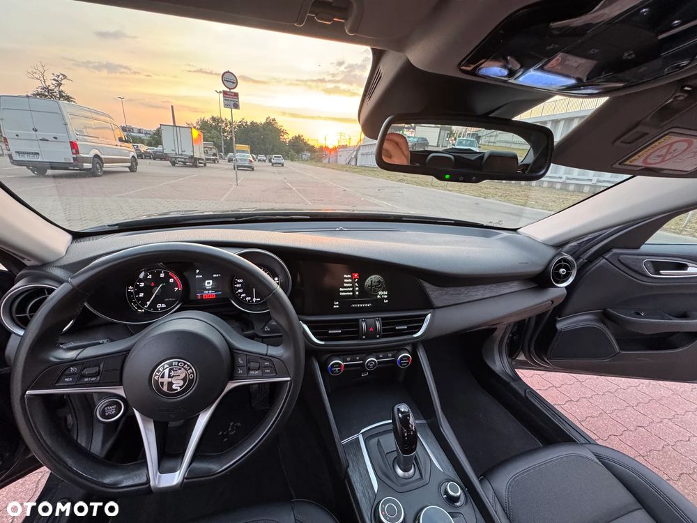 Alfa Romeo Giulia 2.0 Turbo - 5
