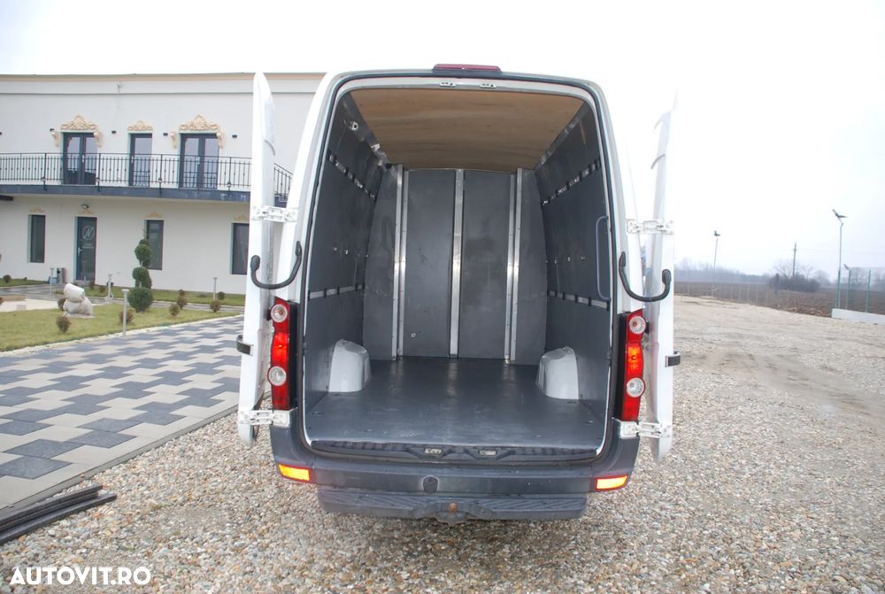 Volkswagen Crafter - 19