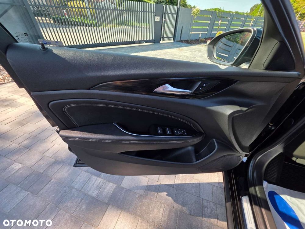 Opel Insignia - 11