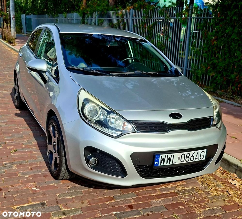 Kia Rio - 10