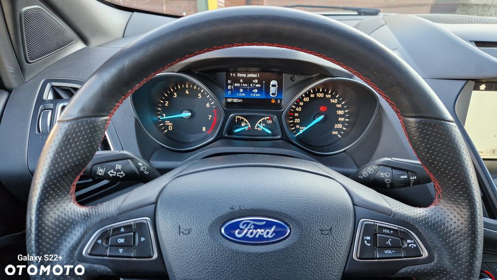 Ford Kuga 1.5 EcoBoost 2x4 ST-Line - 11