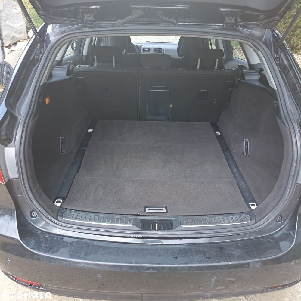 Toyota Avensis 2.0 D-4D Sol - 14