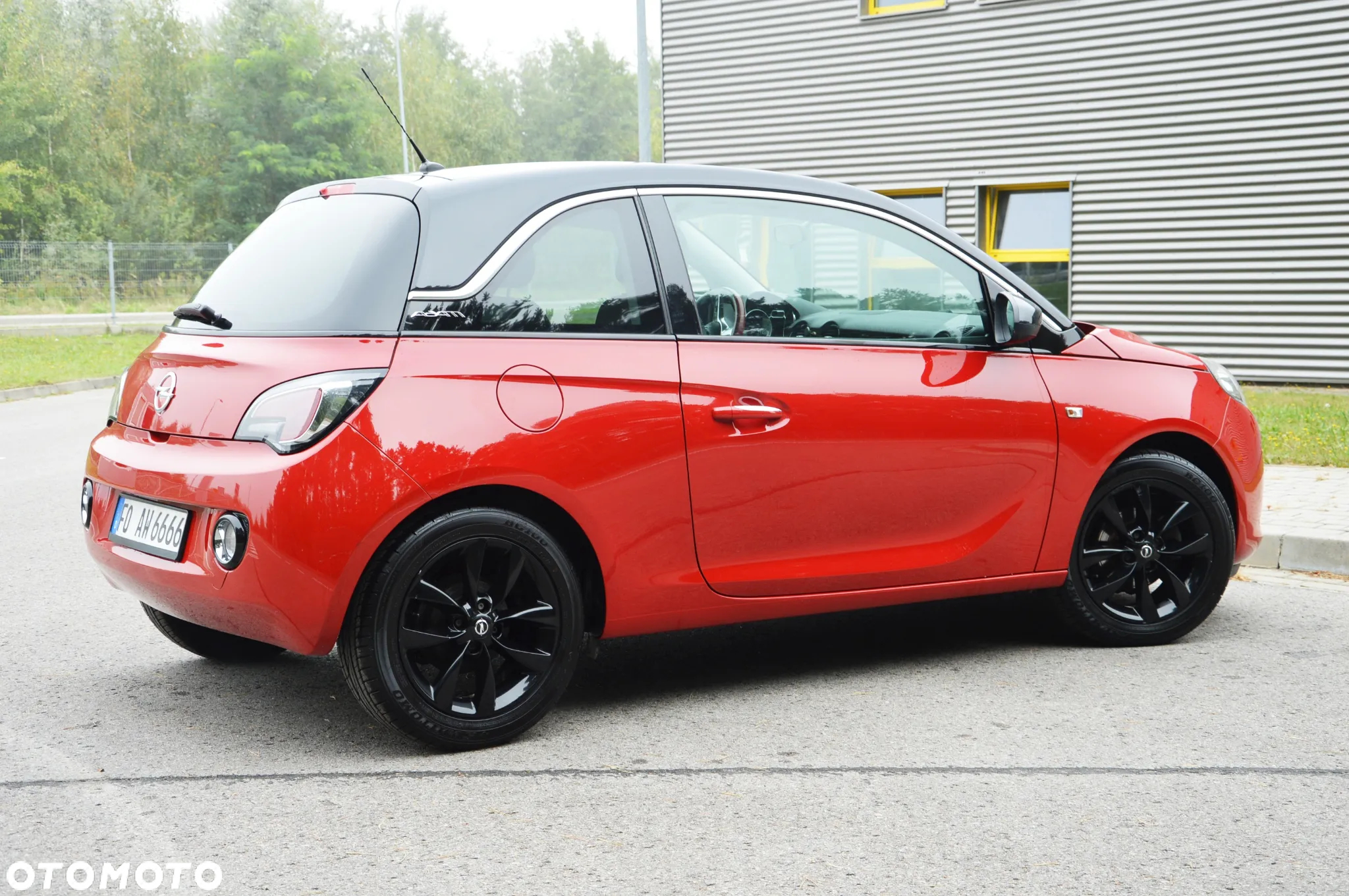 Opel Adam 1.2 Black Jack S&S - 11