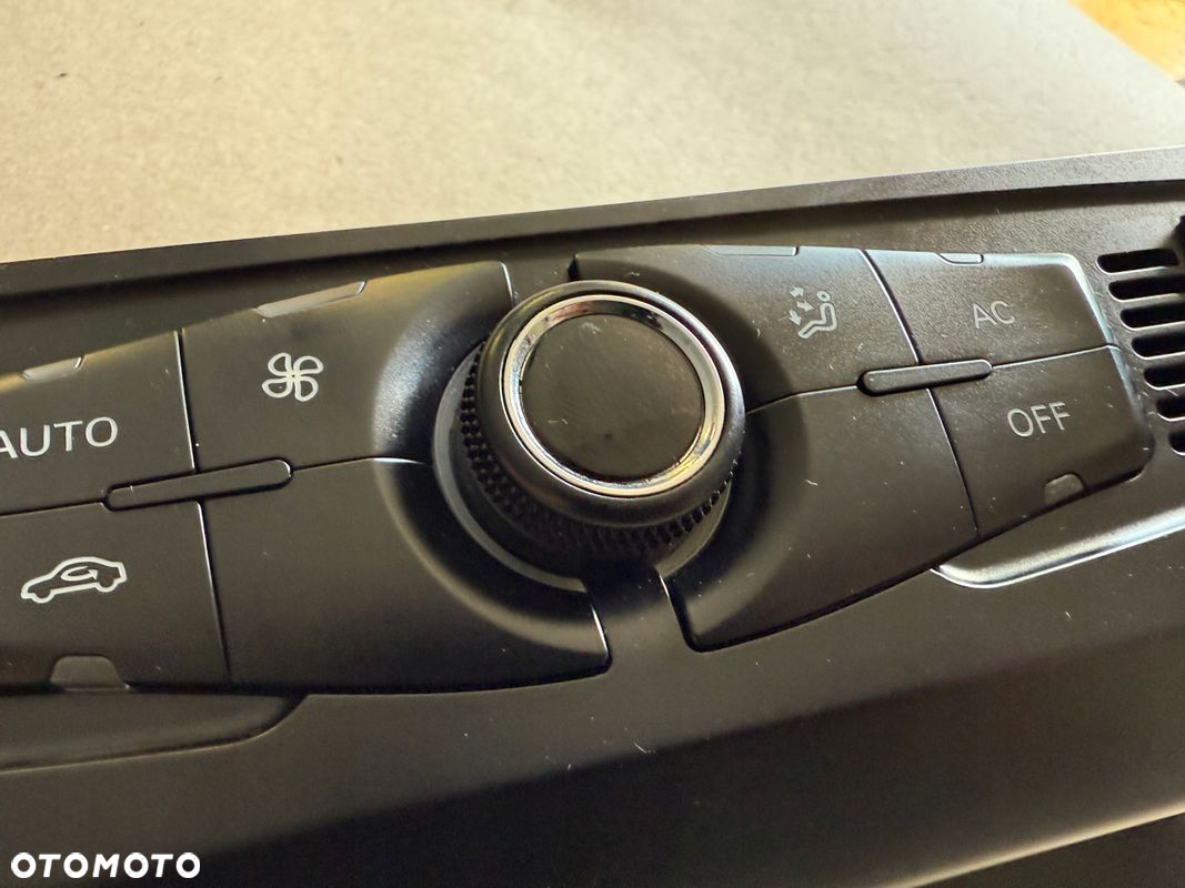 AUDI A4 B8 A5 8T PANEL NAWIEWU KLIMATYZACJI 8T1820043AG - 2