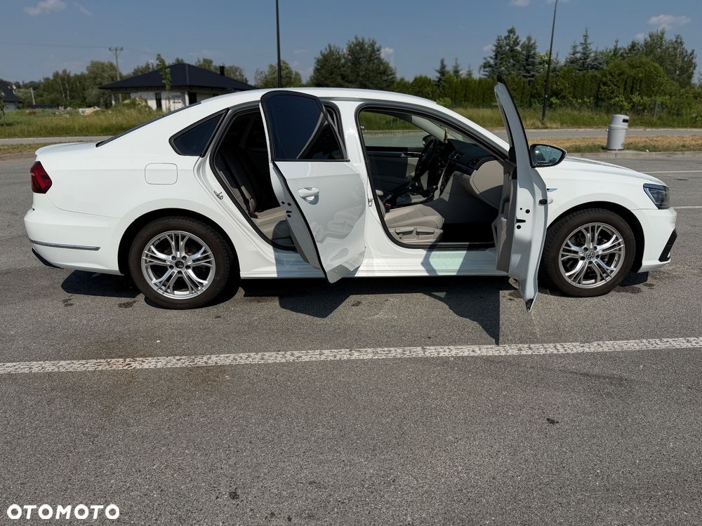 Volkswagen Passat - 5