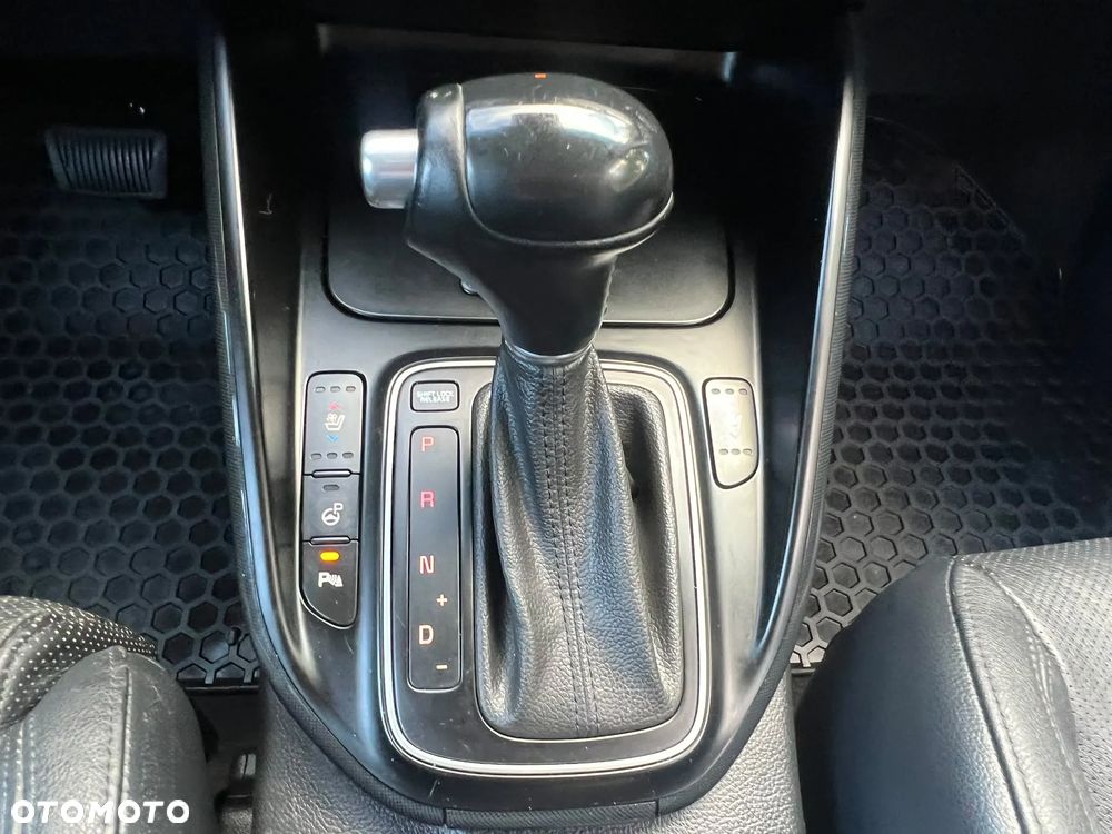 Kia Carens 1.7 CRDi Spirit - 20
