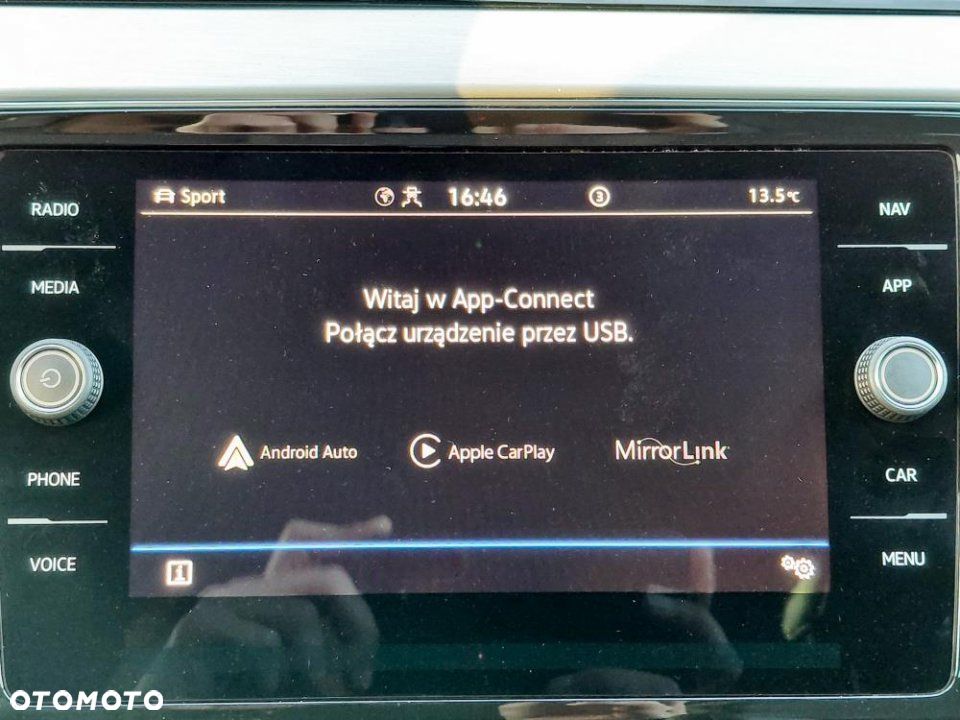 Volkswagen Passat - 32