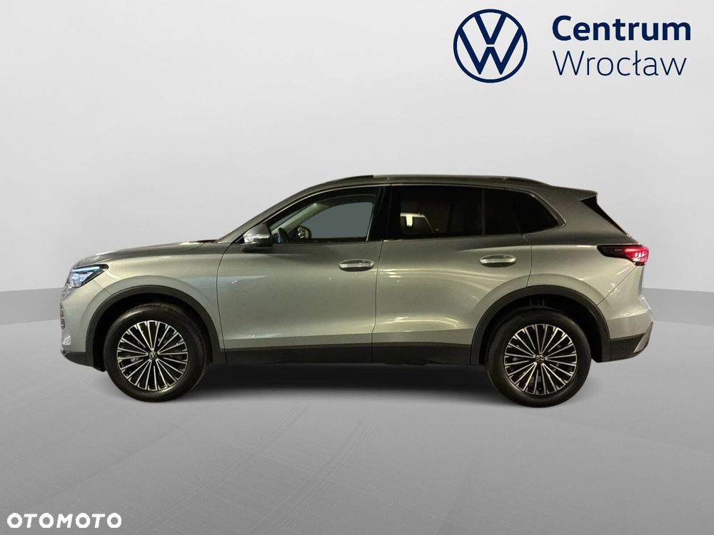 Volkswagen Tiguan - 12