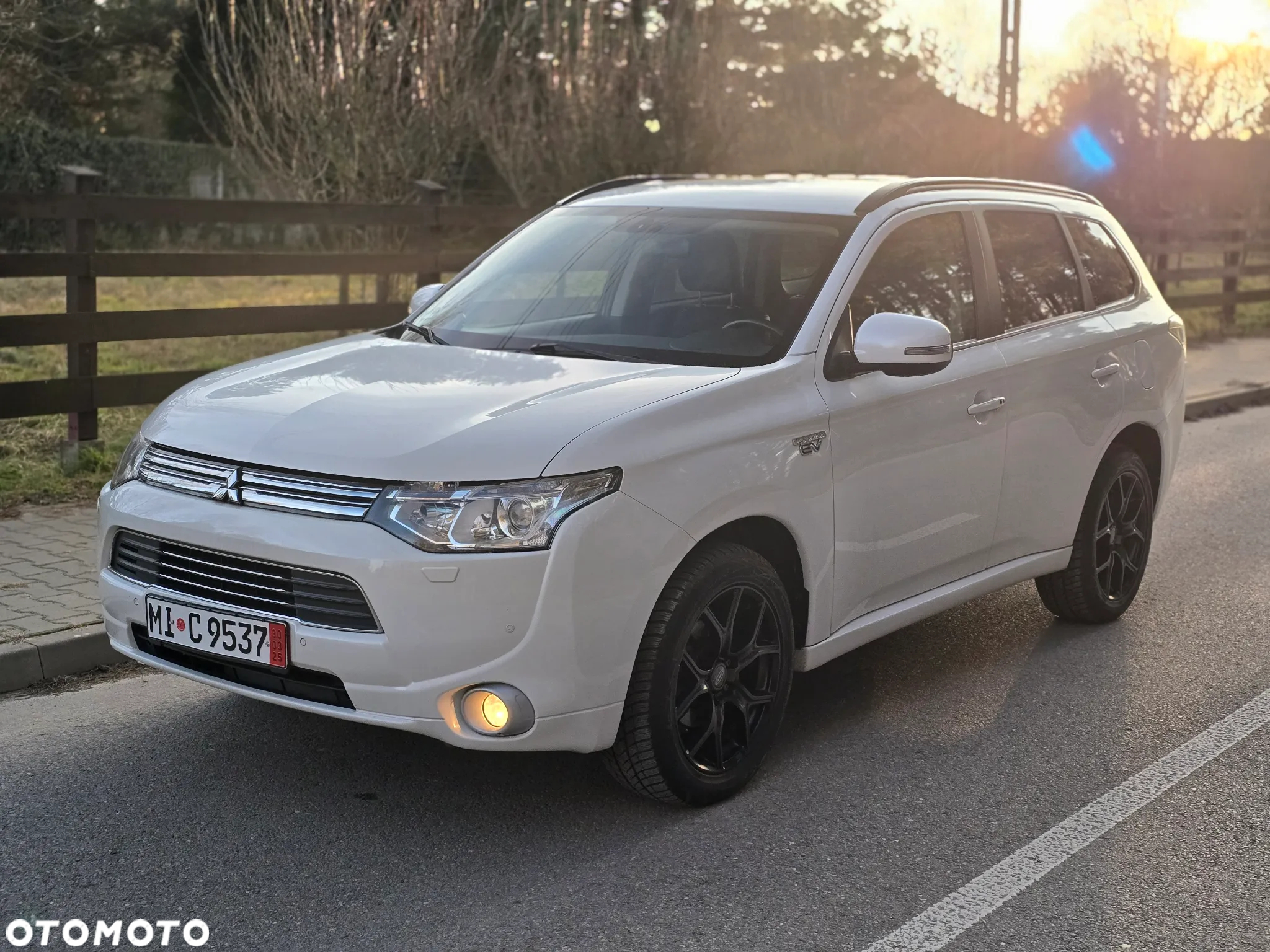 Mitsubishi Outlander 2.0 4WD Plug-In Hybrid - 5