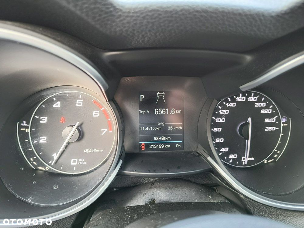 Alfa Romeo Stelvio 2.0 Turbo Q4 - 38