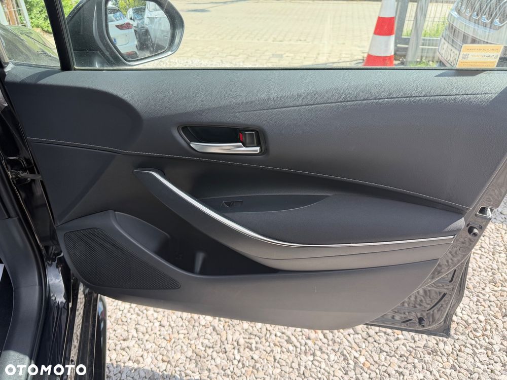 Toyota Corolla 1.8 Hybrid Comfort - 30