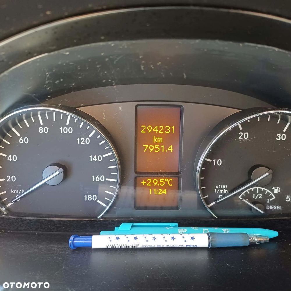 Mercedes-Benz Sprinter - 2
