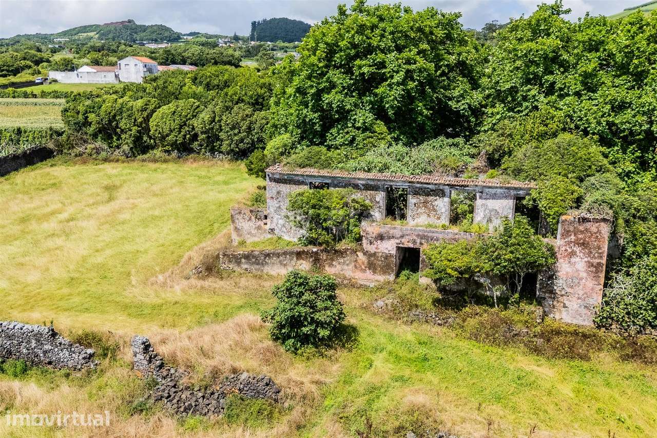Terreno com ruina / Lagoa (São Miguel), Lagoa - Grande imagem: 5/12