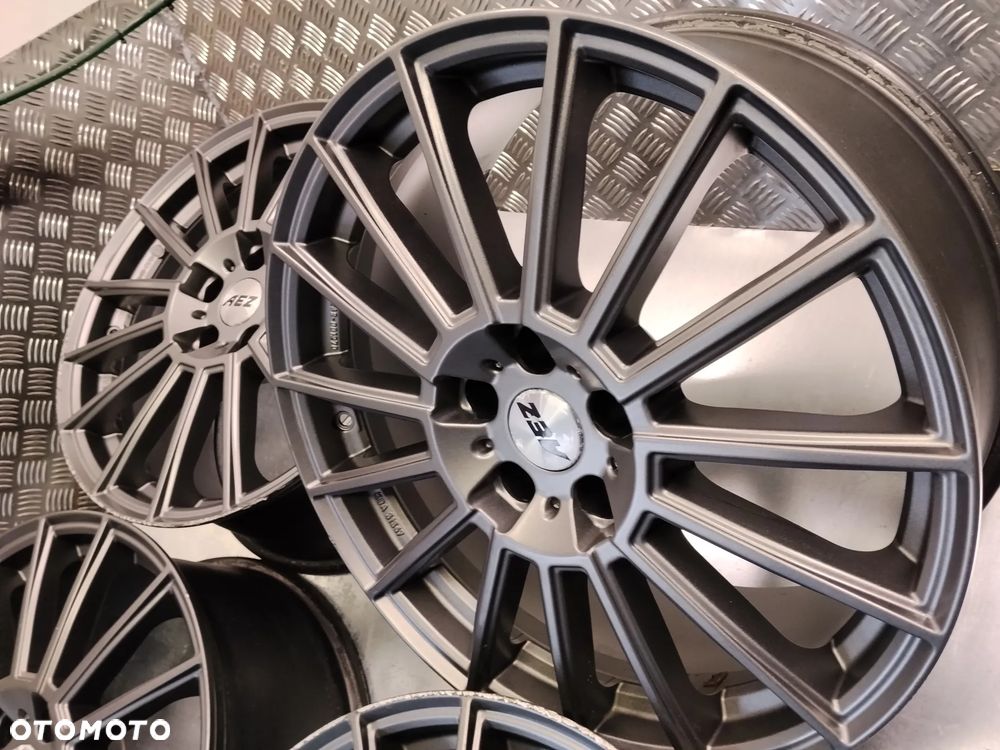 Felgi Suzuki Grand Vitara Toyota Rav4 8,5Jx19 et40 5x114,3 - 14