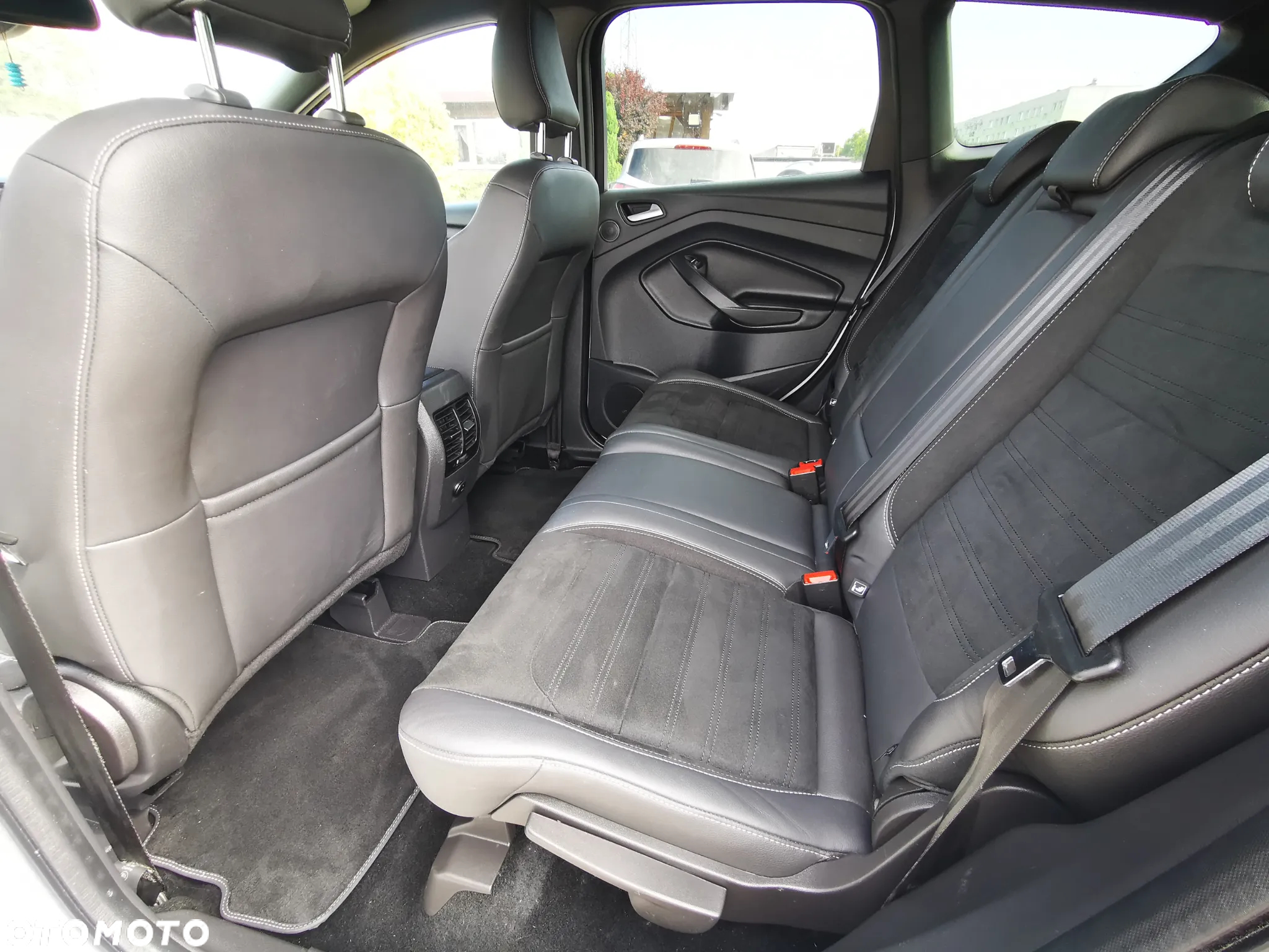 Ford Kuga 2.0 TDCi 4x4 ST-Line - 12