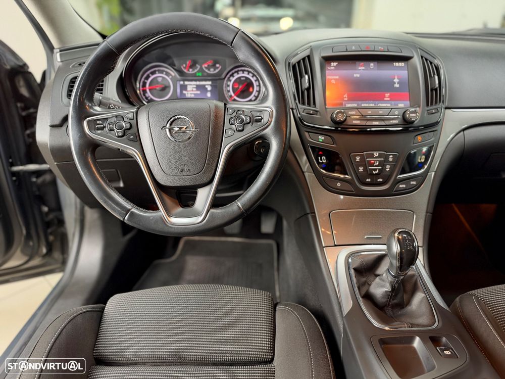 Opel Insignia Sports Tourer 2.0 CDTi Executive S/S - 17