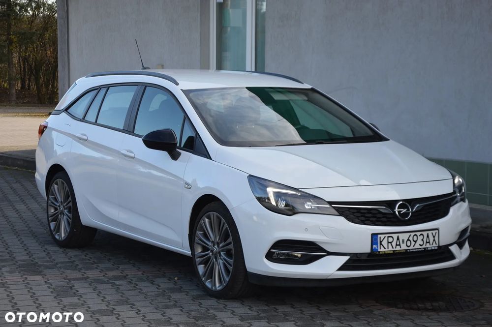 Opel Astra 1.2 Turbo Elegance - 2