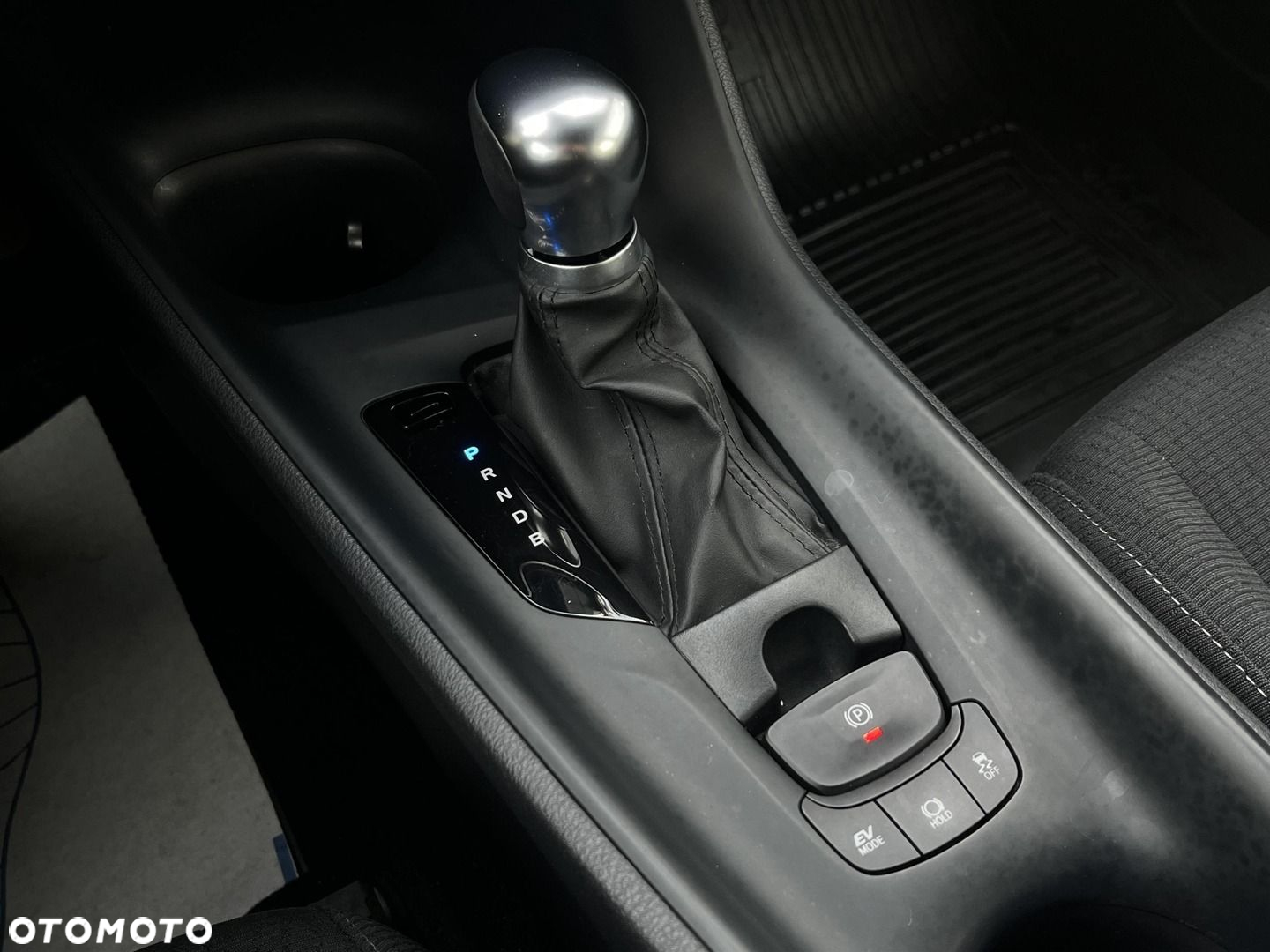 Toyota C-HR - 23