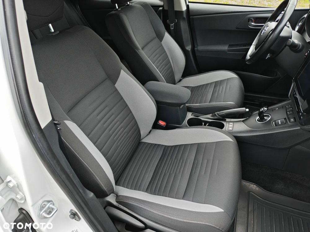 Toyota Auris - 35