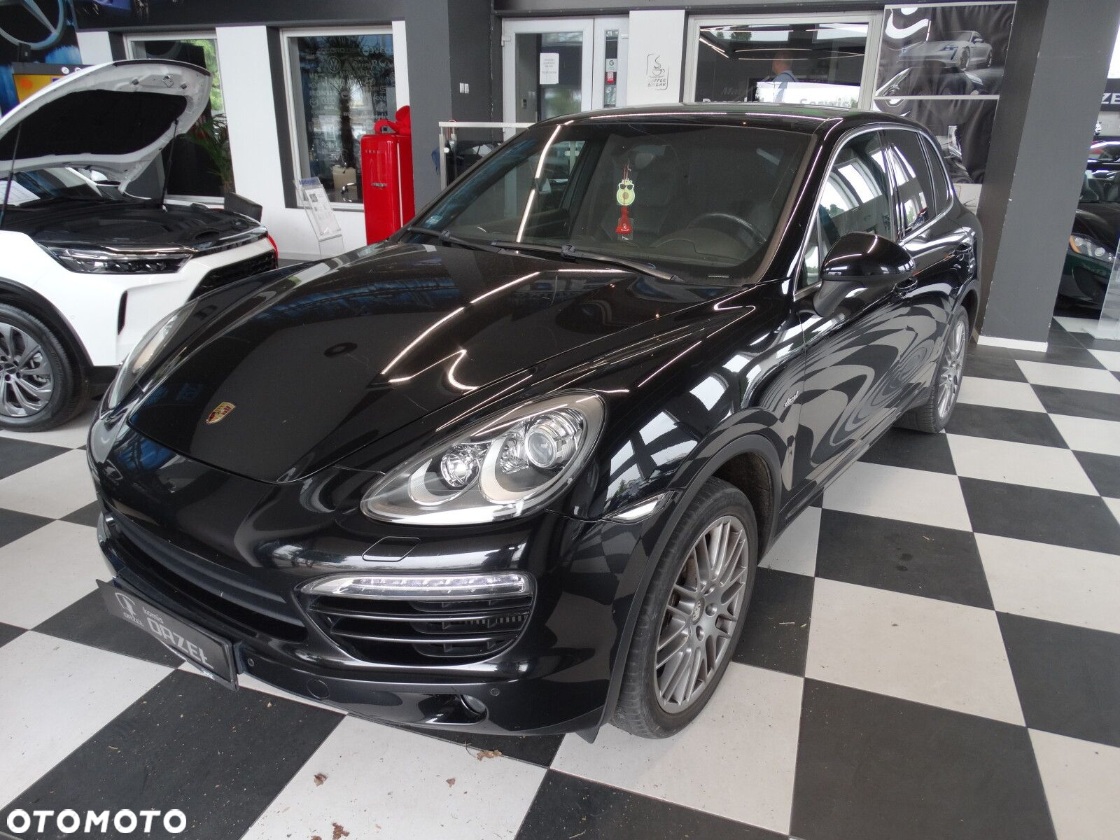 Porsche Cayenne - 2