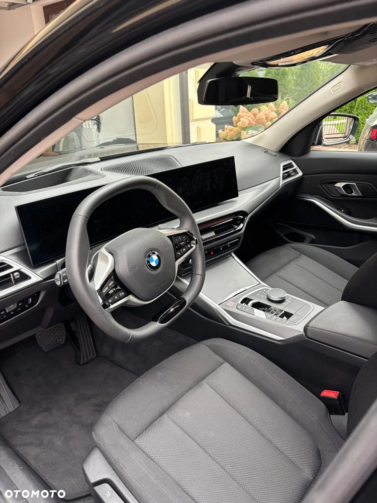 BMW Seria 3 318d - 15