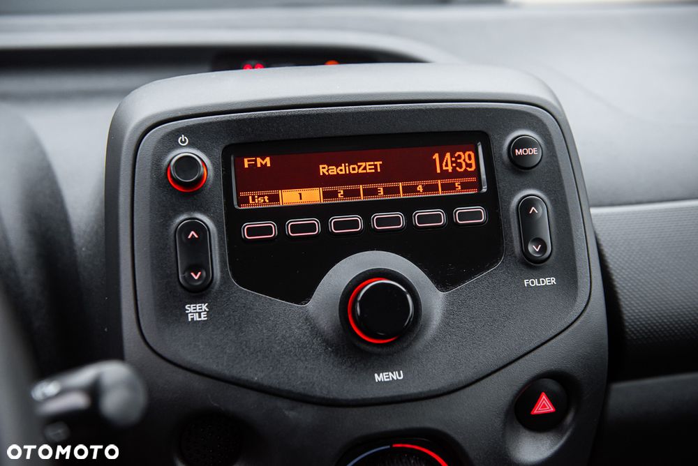 Toyota Aygo x-play Eco - 16