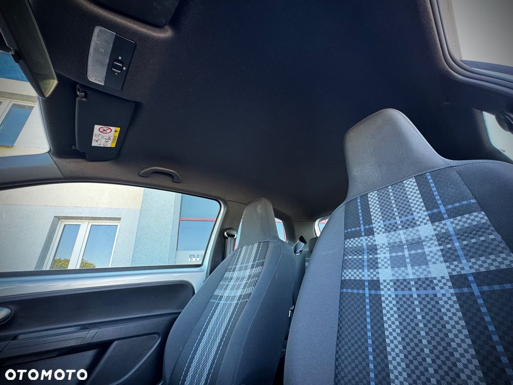 Volkswagen up! club - 11