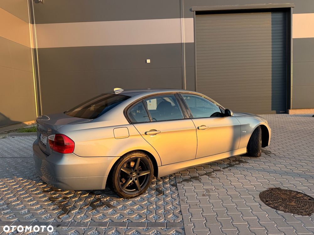 BMW Seria 3 318d - 10