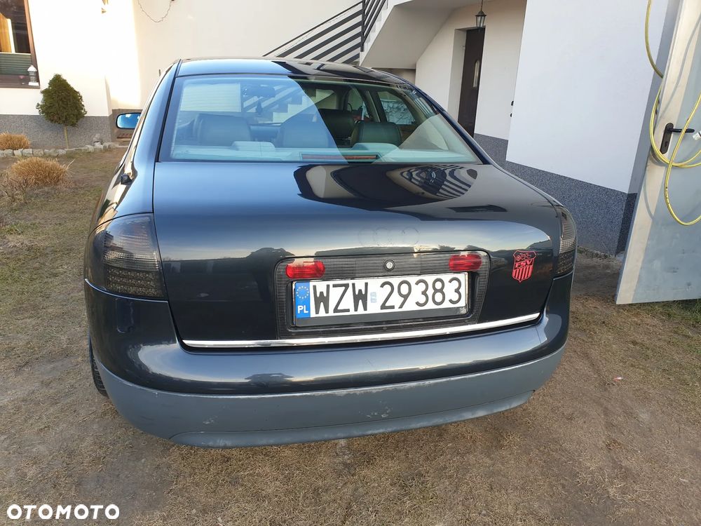 Audi A6 Limousine 2.4 - 5