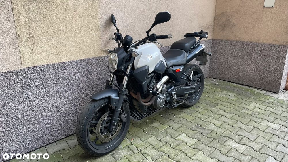 Yamaha MT - 4