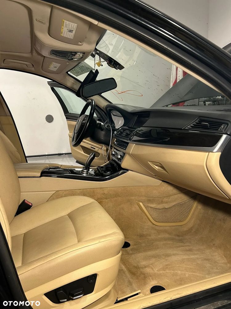 BMW Seria 5 535i xDrive Luxury Line - 4