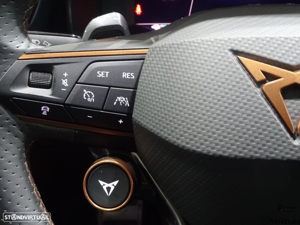 Cupra Formentor 1.4 e-Hybrid DSG VZ - 19