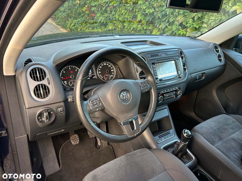 Volkswagen Tiguan 2.0 TDI DPF 4Motion BlueMotion Technology Sport & Style - 24