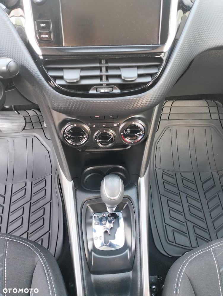 Peugeot 2008 1.2 Pure Tech Style S&S EAT6 - 12