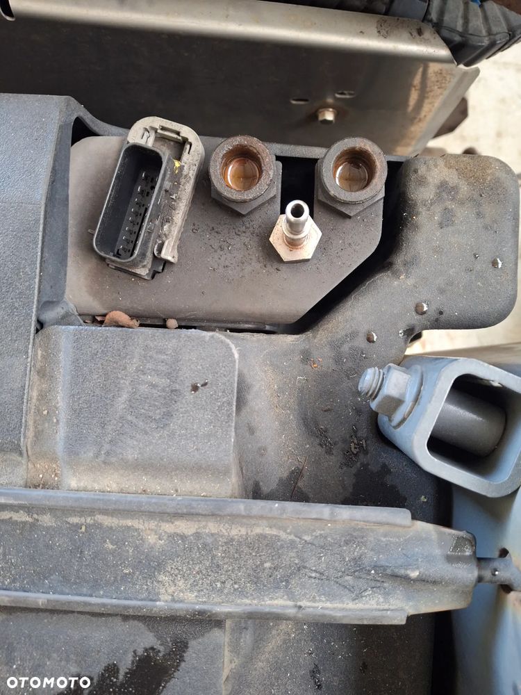 ZBIORNIK ADBLU DAF CF 400 XF 106 EURO 6 - 5