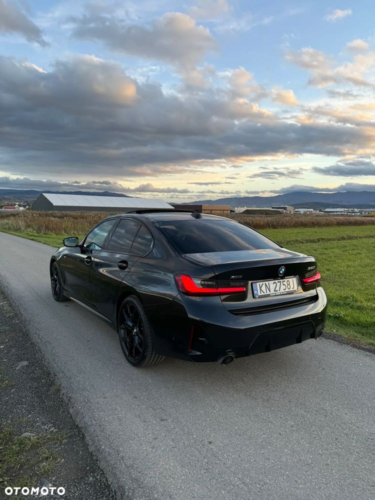 BMW Seria 3 330i xDrive M Sport - 16