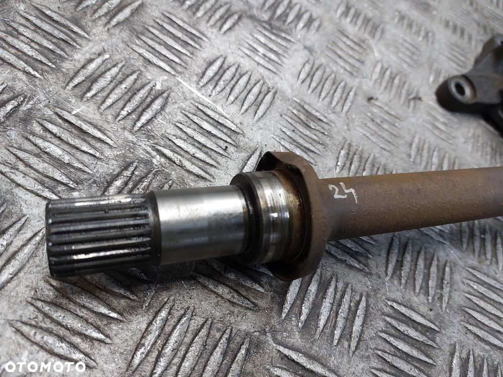 ŁAPA PODPORA PÓŁOŚ PRAWY PRZÓD MAZDA 323F BJ 1.5 16V - 2