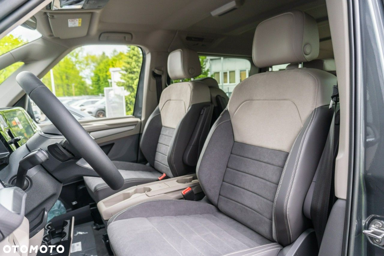 Volkswagen Multivan - 12