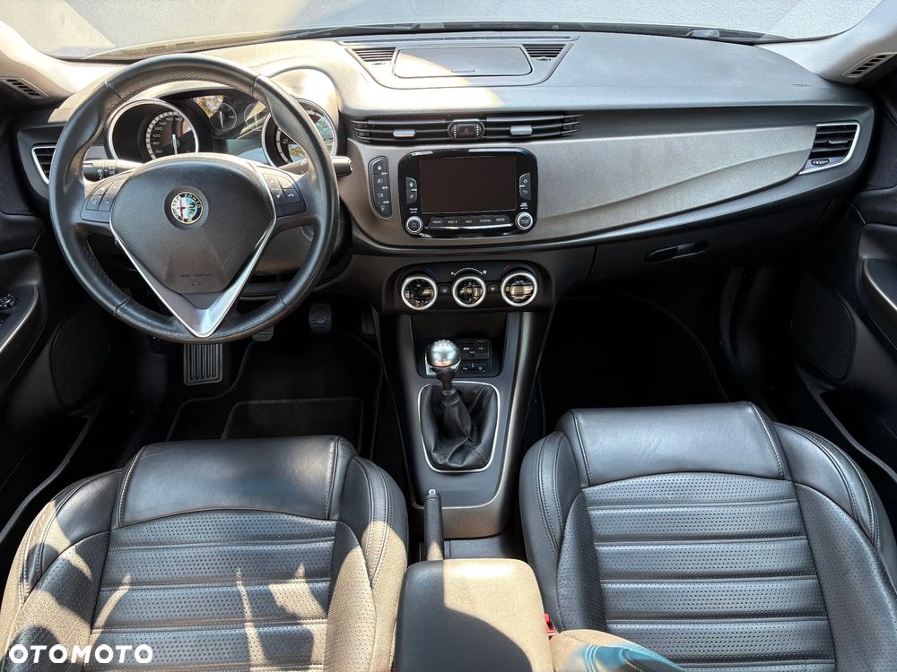 Alfa Romeo Giulietta 2.0 JTDM 16V - 9