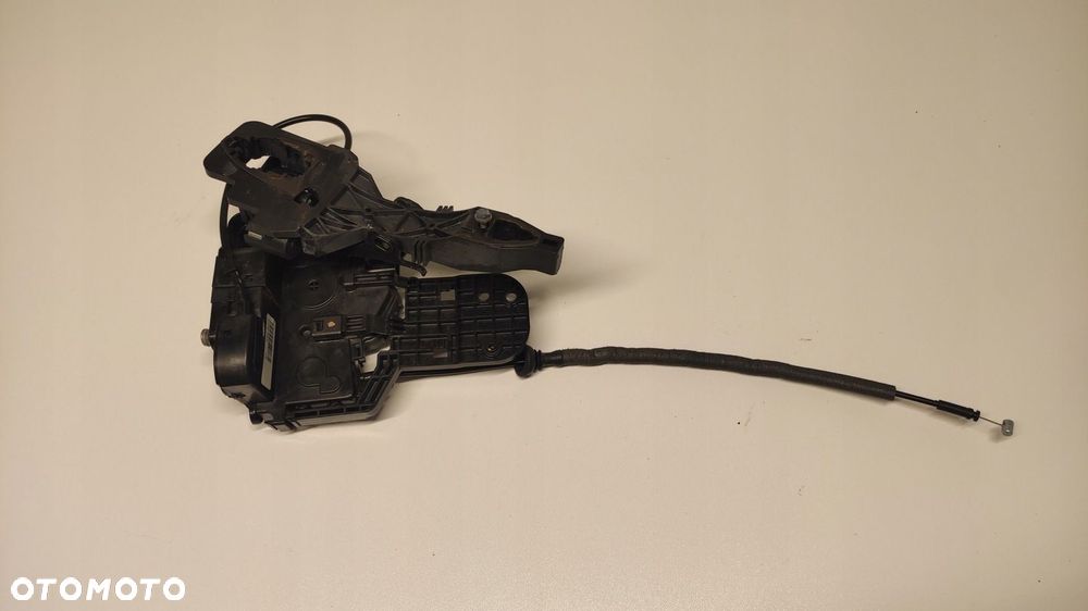ZAMEK DRZWI PRAWY TYLNY HYUNDAI IX20 09-19 7 PIN 81420-1K020 - 2