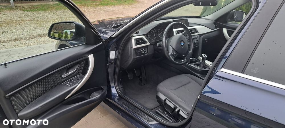 BMW Seria 3 318d - 9